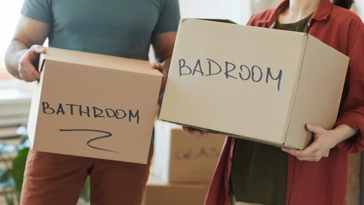 How to Pack Bathroom Items for Moving packing bathroom for moving 2 2048x1365 1